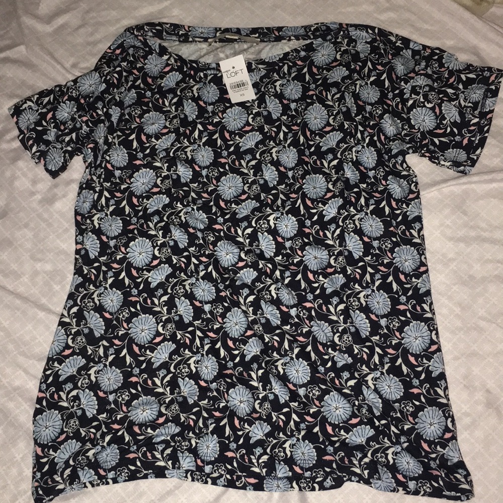 Loft Size XS floral wide neck tee